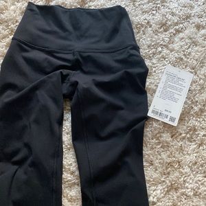 Lululemon leggings, 25”